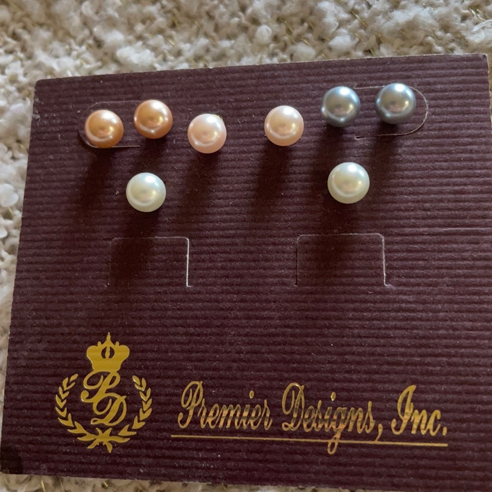 Premier Designs pearls